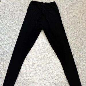 Women's Like New Full-Length Soft Black Athleisure Leggings by Maurices